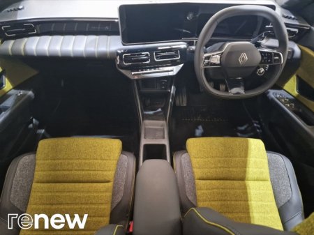 2025 Renault 5 E-Tech EV52 120hp Iconic €33,495