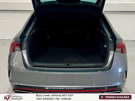 2023 Skoda Octavia - thumbnail 10