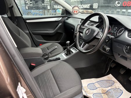 2018 Skoda Octavia - thumbnail 12