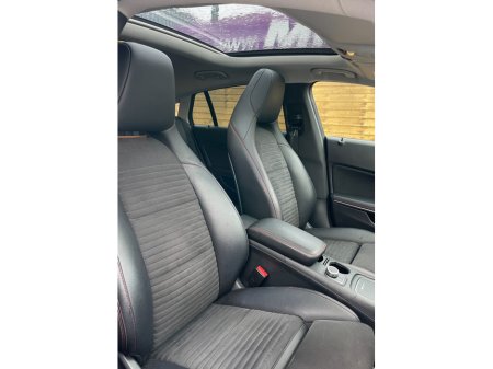 2018 Mercedes-Benz CLA Class - thumbnail 9