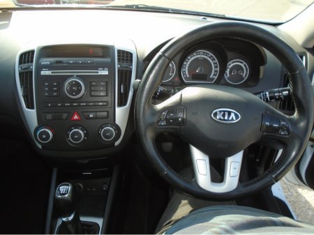 2011 Kia Ceed - thumbnail 12