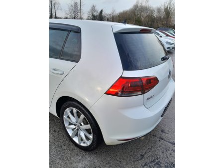 2015 Volkswagen Golf 1.4 Highline €13,950 thumbnail