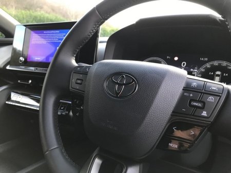 2025 Toyota C-HR - thumbnail 14