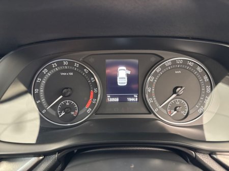 2023 Skoda Octavia - thumbnail 14