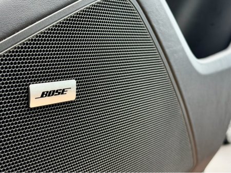 2024 Porsche Cayenne E-HYBRID 5DR AUTO €102,950 thumbnail