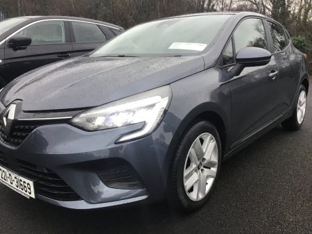 2022 Renault Clio Dynamique Edition Model €19,900