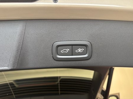 2026 Volvo EX40 - thumbnail 24