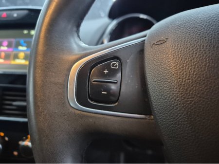 2017 Renault Clio - thumbnail 11