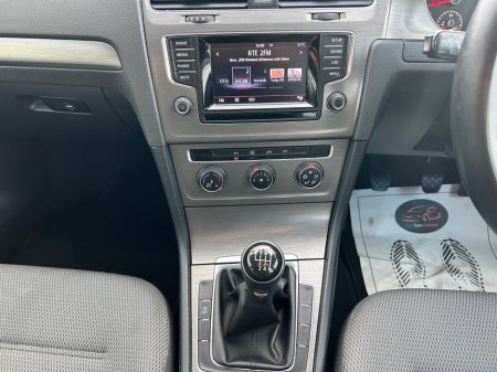 2013 Volkswagen Golf CL 1.2 TSI MANUAL 6SPEED FWD 105HP 5DR €10,950 thumbnail