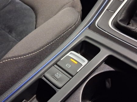 2013 Volkswagen Golf - thumbnail 13