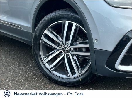 2024 Volkswagen Tiguan Allspace - view 2