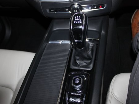 2018 Volvo XC60 D4 AWD Momentum 5DR €23,250 thumbnail