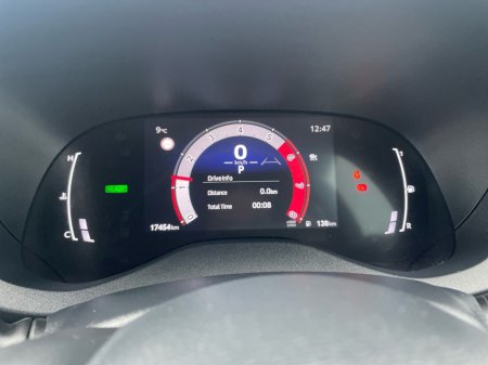 2025 Toyota Yaris Cross 1.5 Hybrid Luna thumbnail