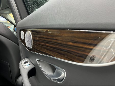 2016 Mercedes-Benz C Class €17950! 2016 MERCEDES-BENZ C350E STATIONWAGON AVANTGARDE 2.0 AUTOMATIC / CRUISE CONTROL / REVERSE CAMERA / ELECTRIC MEMORY & HEATED SEATS €17,950 thumbnail