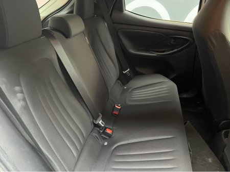 2022 Toyota Yaris - thumbnail 9