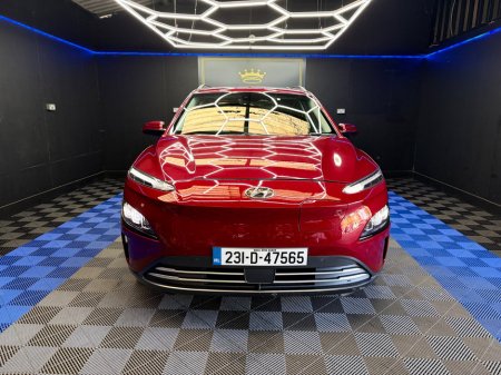 2023 Hyundai Kona - view 4