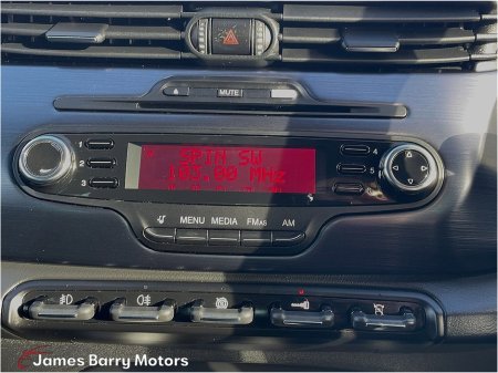 2012 Alfa Romeo Giulietta 2.0 JTDM-2 170 Lusso thumbnail