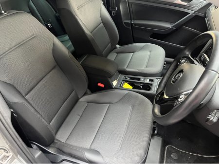 2019 Volkswagen Golf - thumbnail 9