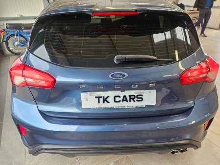 2019 Ford Focus - thumbnail 4