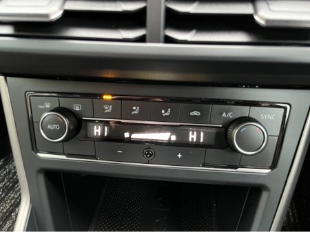 2019 Volkswagen Polo COMFORTLINE AUTOMATIC 1.0 PETROL //KEYLESS ENTRY//REVERSE CAMERA//ADAPTIVE CRUISE CONTROL// €16,950 thumbnail