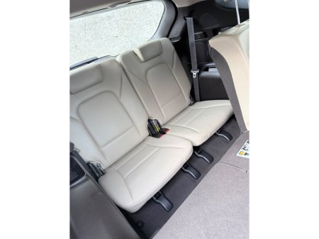 2015 Hyundai Santa Fe - thumbnail 17