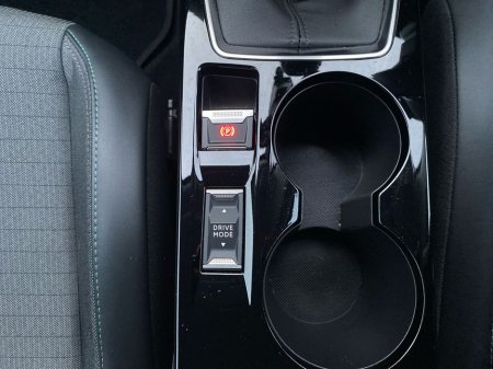 2022 Peugeot 2008 - thumbnail 20