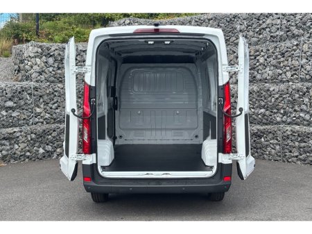 2026 Maxus Deliver 9 BASE L3H2 2.0 TCDI 1 €28,495 thumbnail