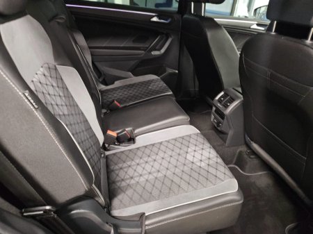 2024 Volkswagen Tiguan Allspace TIGUAN R-LINE 2.0TDI DSG 150HP thumbnail