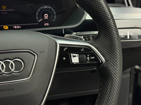 2023 Audi e-tron 50 BLACK EDITION QUATTRO €39,990 thumbnail