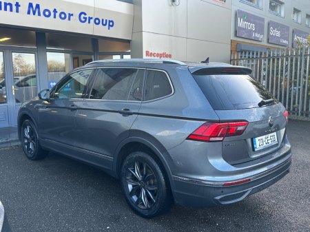 2023 Volkswagen Tiguan Allspace 2.0 TDI 150HP Life €38,950 thumbnail
