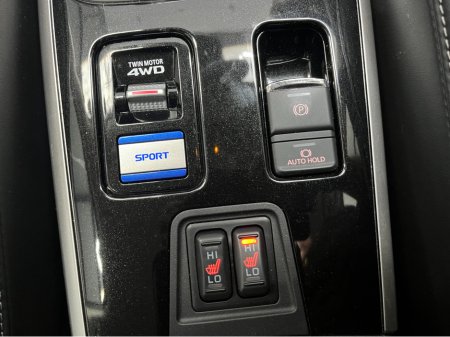 2020 Mitsubishi Outlander 2020 MITSUBISHI OUTLANDER PHEV 2.4L HYBRID / 48K KMS / ADAPTIVE CRUISE CONTROL, HEATED SEATS, REVERSE CAMERA & MORE €23,950 thumbnail