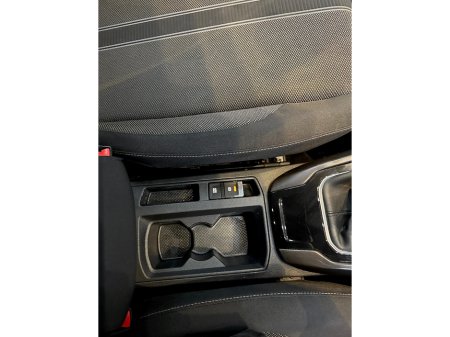 2019 Volkswagen T-Roc 1.0 TSI DESIGN 115PS €18,500 thumbnail