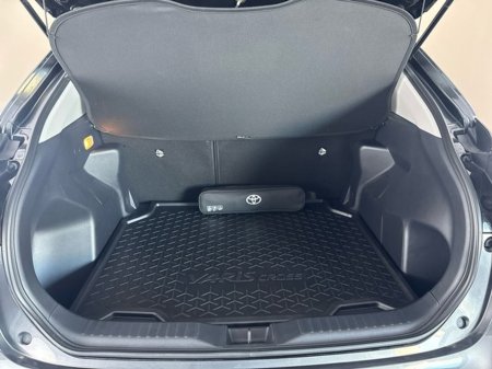2024 Toyota Yaris Cross HYBRID LUNA €28,950 thumbnail