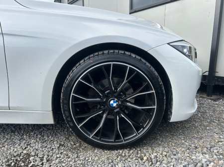 2014 BMW 3 Series - thumbnail 15