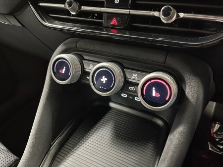 2025 Skoda Kodiaq Sportline IV 1.5TSi PHEV 204BHP - Reversing Camera - Climate Control - Sat Nav - Heated Seats - Keyless Start - Apple CarPlay/Android Auto €53,950 thumbnail