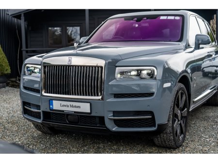 2023 Rolls-Royce Cullinan  €489,950 thumbnail
