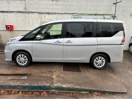 2017 Nissan Serena  €19,750
