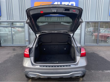 2017 Mercedes-Benz GLA Class 200 D SPORT PREMIUM + AUTO 5DR €17,950 thumbnail