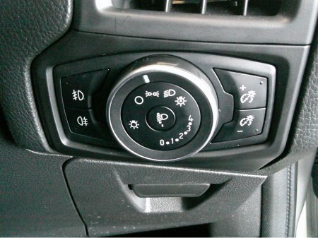 2017 Ford Focus - thumbnail 23