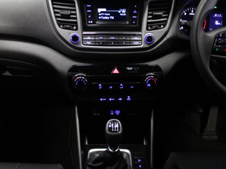 2017 Hyundai Tucson - thumbnail 16