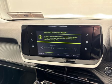 2021 Peugeot 2008 - thumbnail 19