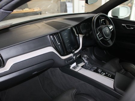 2019 Volvo XC60 - thumbnail 9