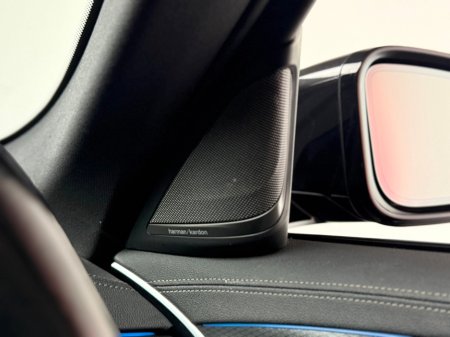 2023 BMW 5 Series - thumbnail 19