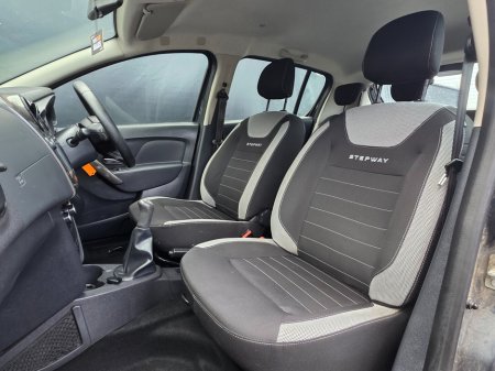 2017 Dacia Sandero Stepway 1.5 dCi 90 STEPWAY SIGNATURE €5,950 thumbnail