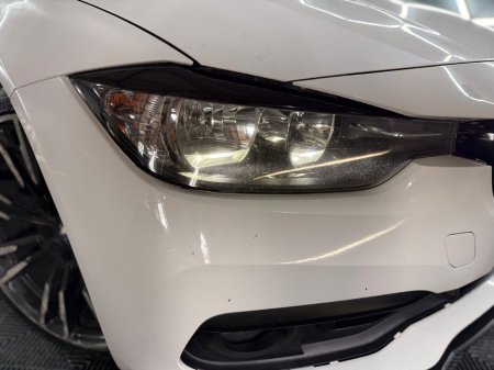 2016 BMW 3 Series - thumbnail 3