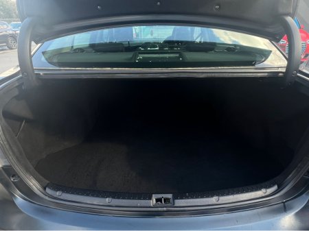 2011 Toyota Avensis - thumbnail 9