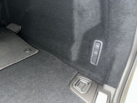 2025 Volvo XC60 - thumbnail 24