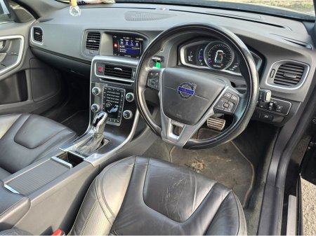 2018 Volvo S60 - thumbnail 10