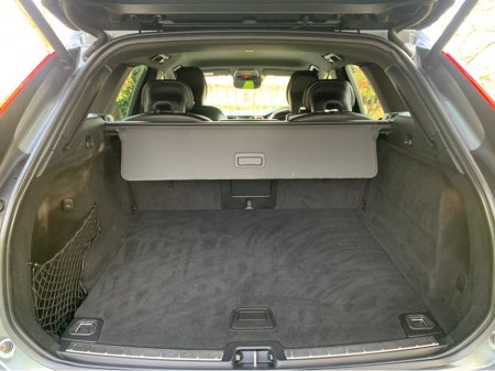 2019 Volvo XC60 - thumbnail 21