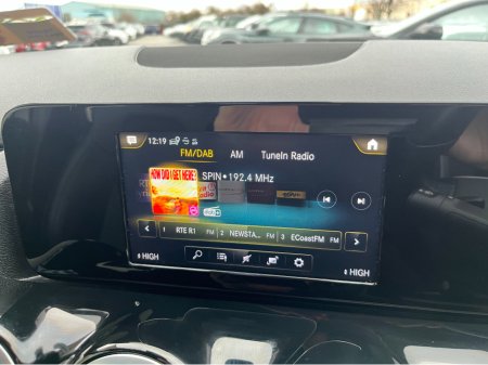 2019 Mercedes-Benz B Class B180 SPORT AUTOMATIC 1.3 PETROL //LOW MILES//HALF LEATHER SEATS//SAT NAV//REVERSE CAMERA// €20,950 thumbnail